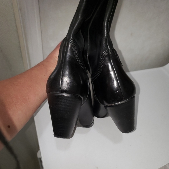 Arturo Chiang Black Boots - Picture 7 of 9